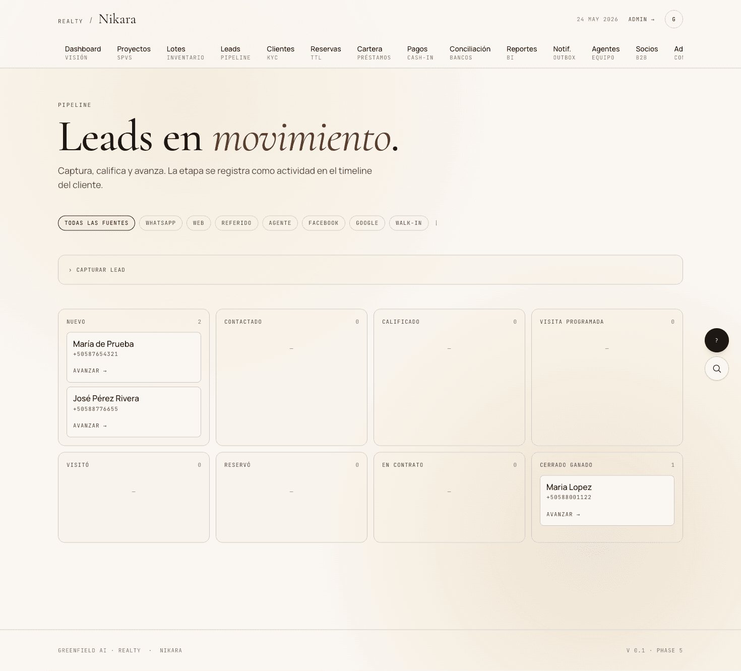 Kanban de leads con etapas: nuevo, contactado, calificado, propuesta, ganado